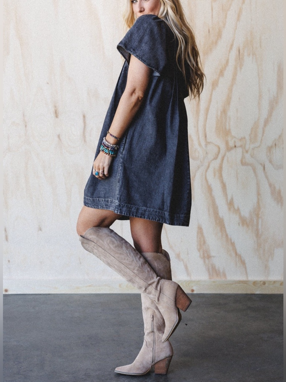 EASEL Short Sleeve Pleated Dark Wash Blue Denim A-Line Mini Dress with pockets - Picture 10 of 10